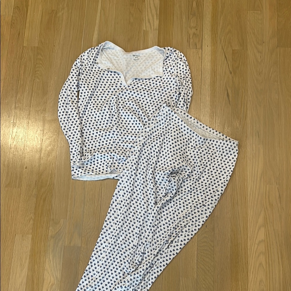 Roller Rabbit Blue Hearts Pajamas size xs